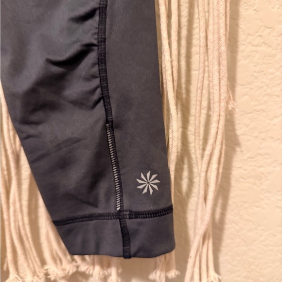 RARE Athleta Bettona Skirted Legging Black Pilayo Full Length Yoga Pants Rare S - Picture 2 of 3